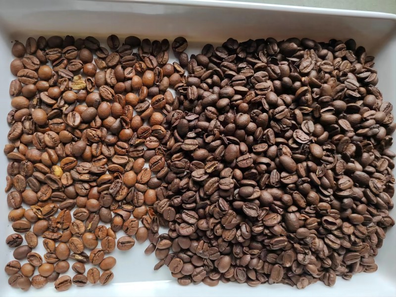 Vidéo de tri de la trieuse de couleurs de grains de café torréfiés Topsort du site client