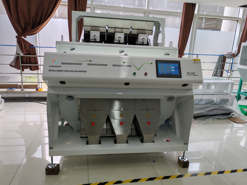 TOPSORT high precision 3 chutes plastic flakes color sorter