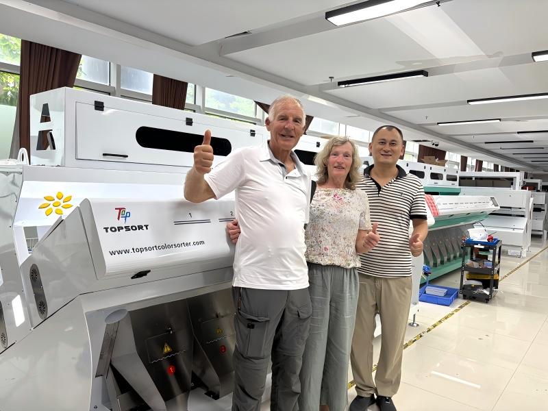 Bienvenue aux clients néo-zélandais pour visiter notre usine.
